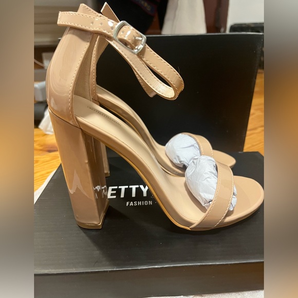 Nude block heeled sandals - Picture 3 of 3